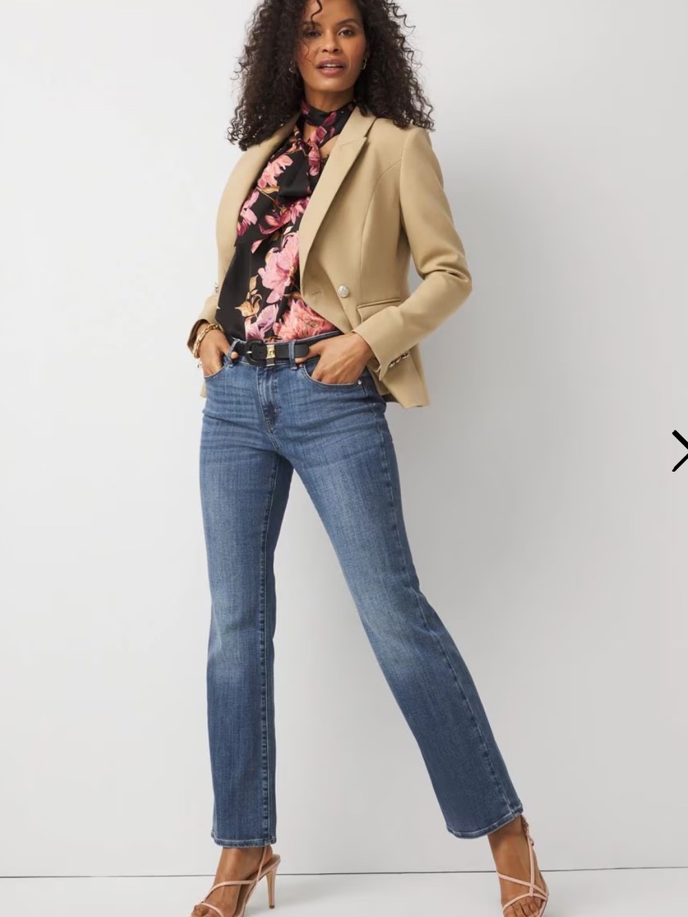 ๐White House Black Market mid rise slim boot jeans